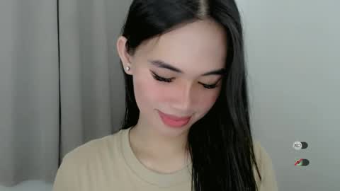 Julia online show from February 9, 2025, 11:04 am