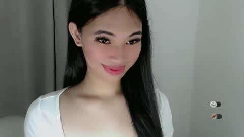 Julia online show from February 17, 2025, 12:16 pm