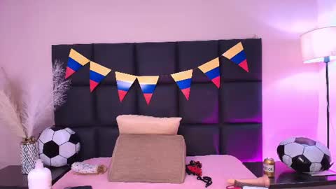Snapshot of jupiterfoxxxx chatting on June 18, 2026, 12:55 am Jupiter Fox online show from June 18, 2026, 12:55 am