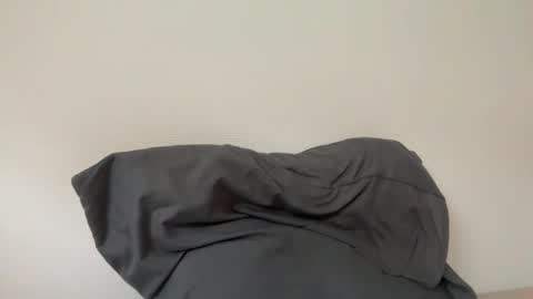 just_a_guy_with_a_big_cock online show from April 29, 2026, 10:41 am