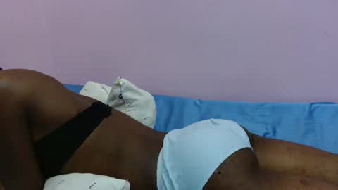 Snapshot of just_ebonee chatting on February 6, 2026, 8:01 pm just ebonee online show from February 6, 2026, 8:01 pm