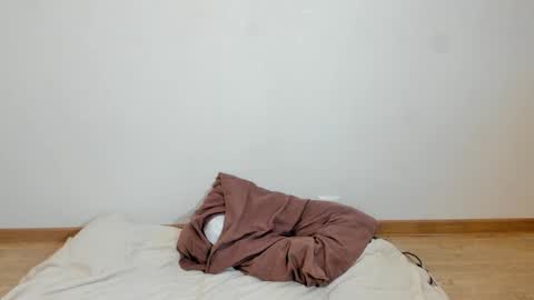 Jeni online show from September 27, 2025, 2:33 pm