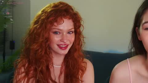 Jeni online show from November 22, 2025, 2:16 pm