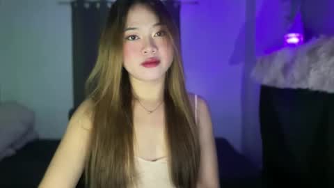 just_julia21 online show from May 18, 2026, 1:24 am