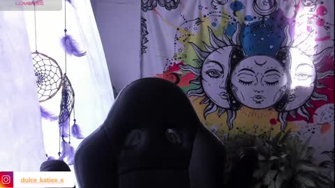 Snapshot of just_katiex chatting on January 23, 2025, 6:45 pm Sofia online show from January 23, 2025, 6:45 pm