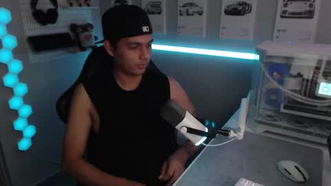 Rhys online show from November 17, 2025, 3:29 pm