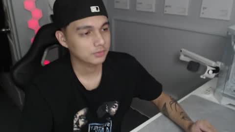 Snapshot of justagamerxxx chatting on December 13, 2025, 7:53 pm Rhys online show from December 13, 2025, 7:53 pm