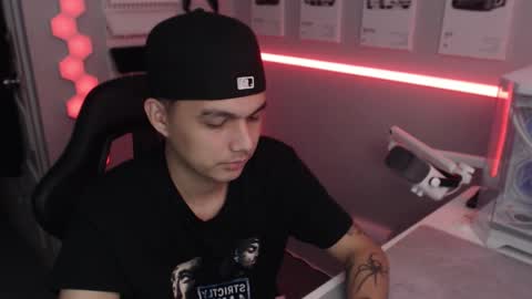 Snapshot of justagamerxxx chatting on December 15, 2025, 10:58 pm Rhys online show from December 15, 2025, 10:58 pm