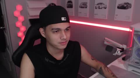 Snapshot of justagamerxxx chatting on December 16, 2025, 11:21 pm Rhys online show from December 16, 2025, 11:21 pm