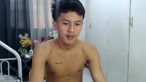 Snapshot of justcallme_james chatting on May 25, 2026, 3:34 am James online show from May 25, 2026, 3:34 am