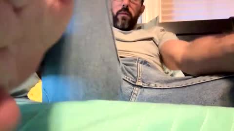 Snapshot of justcallmelaz chatting on October 25, 2025, 9:53 pm just laz online show from October 25, 2025, 9:53 pm