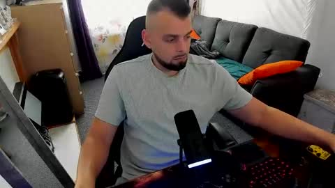 Snapshot of justforfunchriss chatting on October 16, 2025, 9:43 am justforfunchriss online show from October 16, 2025, 9:43 am