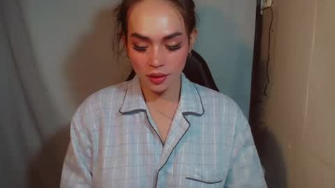 justhewayouare21 online show from July 21, 2026, 7:05 pm
