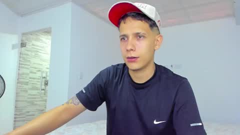 Snapshot of justin_biker chatting on September 30, 2025, 2:44 pm justin_biker online show from September 30, 2025, 2:44 pm