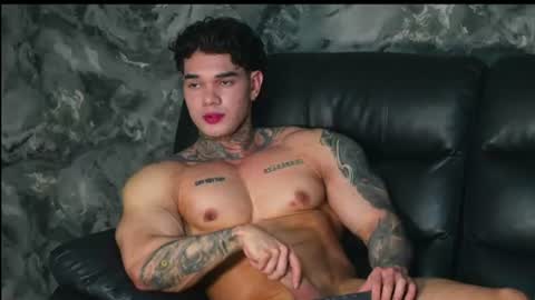 justin clark1 online show from June 27, 2026, 3:33 am