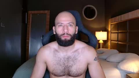 Snapshot of justin_hton chatting on October 16, 2025, 9:32 am Justin online show from October 16, 2025, 9:32 am