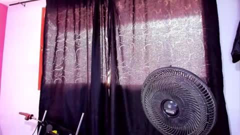 JUSTIN Y JAZMIN online show from January 15, 2026, 7:06 pm