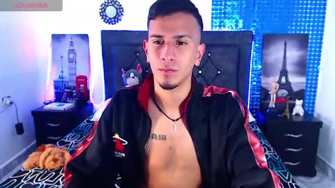 Snapshot of justin_melendez chatting on January 3, 2025, 5:06 am JUSTIN online show from January 3, 2025, 5:06 am