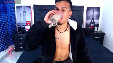 Snapshot of justin_melendez chatting on February 12, 2025, 4:54 am JUSTIN online show from February 12, 2025, 4:54 am