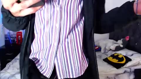 Snapshot of justin_melendez chatting on September 17, 2025, 9:49 pm JUSTIN online show from September 17, 2025, 9:49 pm