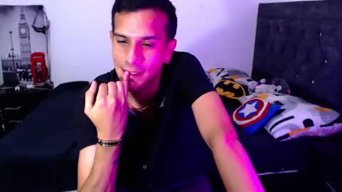 Snapshot of justin_melendez chatting on October 8, 2025, 3:15 am JUSTIN online show from October 8, 2025, 3:15 am