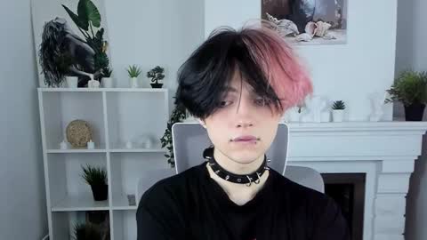 JUSTIN online show from October 5, 2025, 12:25 pm