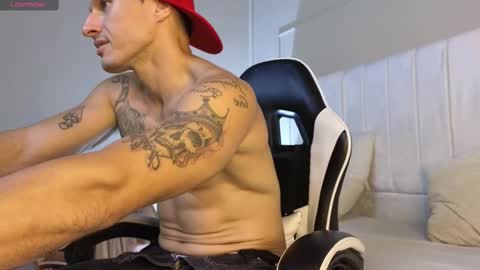 Justin  online show from October 22, 2025, 3:18 am