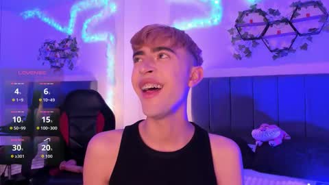 Snapshot of justinbe_ chatting on September 13, 2025, 11:43 am Justin online show from September 13, 2025, 11:43 am