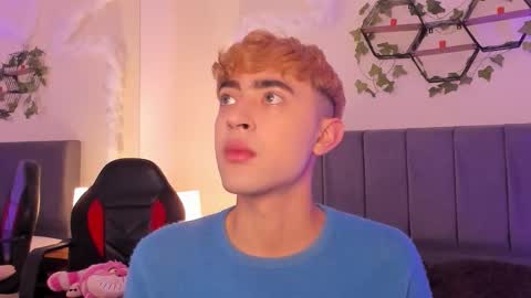 Snapshot of justinbe_ chatting on September 24, 2025, 11:24 am Justin online show from September 24, 2025, 11:24 am