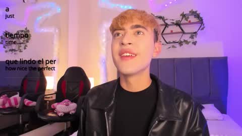 Snapshot of justinbe_ chatting on October 17, 2025, 11:24 am Justin online show from October 17, 2025, 11:24 am