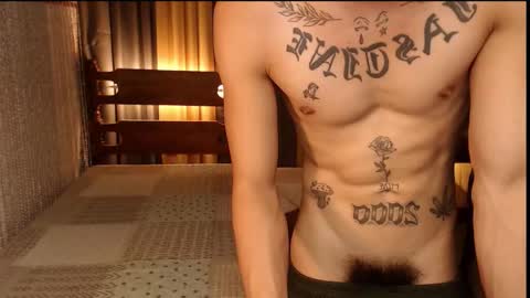 Snapshot of justine_hunk chatting on March 4, 2025, 8:35 am justine_hunk online show from March 4, 2025, 8:35 am