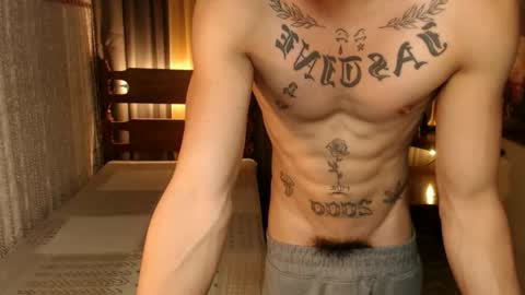 Snapshot of justine_hunk chatting on March 10, 2025, 4:07 am justine_hunk online show from March 10, 2025, 4:07 am