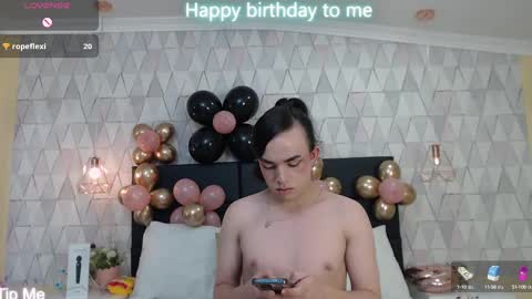 Snapshot of justineperry chatting on October 9, 2025, 3:15 am Justine online show from October 9, 2025, 3:15 am