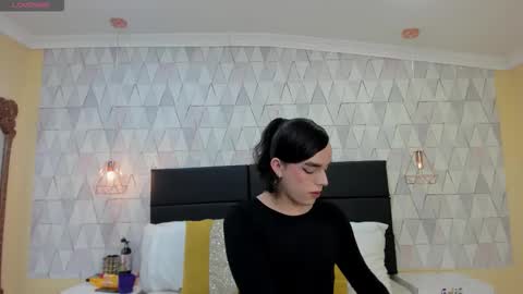 Snapshot of justineperry chatting on October 18, 2025, 4:59 am Justine online show from October 18, 2025, 4:59 am