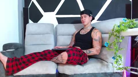 justinfuller_31 online show from November 22, 2025, 8:30 pm