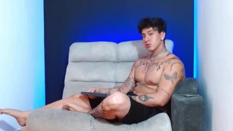 justinfuller_31 online show from December 20, 2025, 8:49 pm