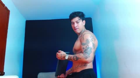 justinfuller_31 online show from June 6, 2026, 9:19 pm