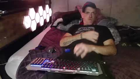 justinmoore1987 online show from October 14, 2025, 10:05 am