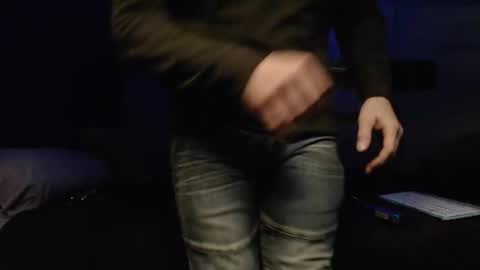 justinmoore1987 online show from March 15, 2026, 12:33 pm