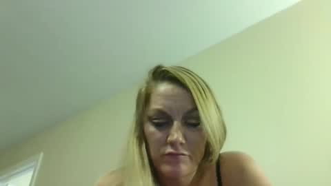 Snapshot of justjucijustice chatting on November 16, 2025, 10:32 am JustJuiciJustice online show from November 16, 2025, 10:32 am