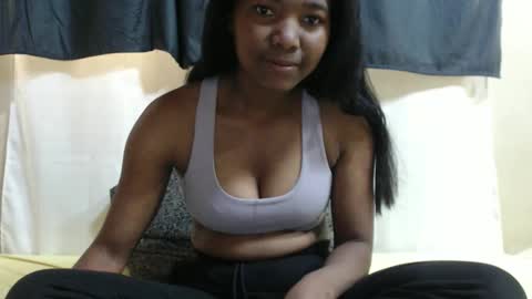 Justlhot online show from May 7, 2026, 4:29 am