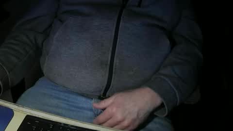 Snapshot of justme39057 chatting on February 12, 2026, 6:47 pm Justme39057 online show from February 12, 2026, 6:47 pm