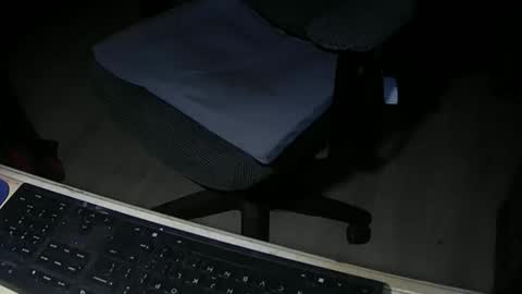 Snapshot of justme39057 chatting on February 19, 2026, 5:20 pm Justme39057 online show from February 19, 2026, 5:20 pm