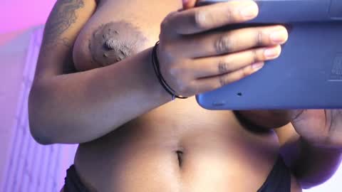 Snapshot of justnala_ chatting on December 13, 2024, 5:05 am Nala online show from December 13, 2024, 5:05 am