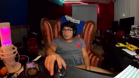 justsky117 online show from December 20, 2025, 1:02 am