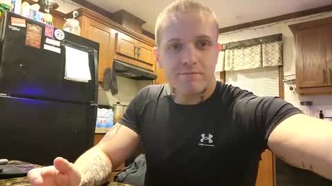 Snapshot of justus0624 chatting on October 22, 2025, 2:45 am justus0624 online show from October 22, 2025, 2:45 am