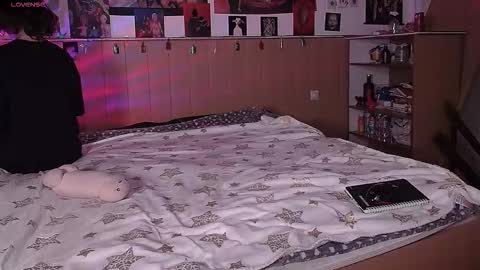 Juuzou hehim u can call me Juz online show from December 21, 2025, 7:43 pm