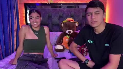 Snapshot of juva_ chatting on October 19, 2025, 10:32 pm Juan and friends online show from October 19, 2025, 10:32 pm