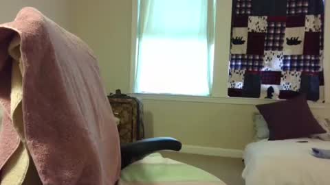 Wolf online show from March 3, 2025, 2:04 pm