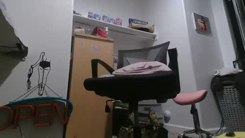Rock  Peaches  Last tipper gets surprise online show from December 23, 2024, 4:33 am
